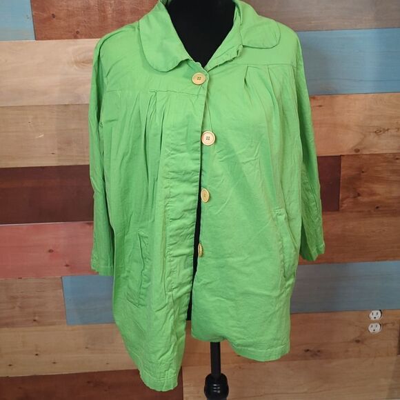 💜5/$25 XL green blouse with pockets and hidden buttons. Jennifer Lauren - Picture 2 of 5